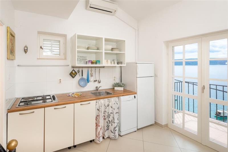 Beachfront villa in Stanici, photograph 22