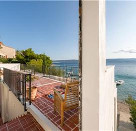 5 Bedroom Seaside Villa with 2 Bedroom Beach Annexe in Stanici near Omis, sleeps 13-16