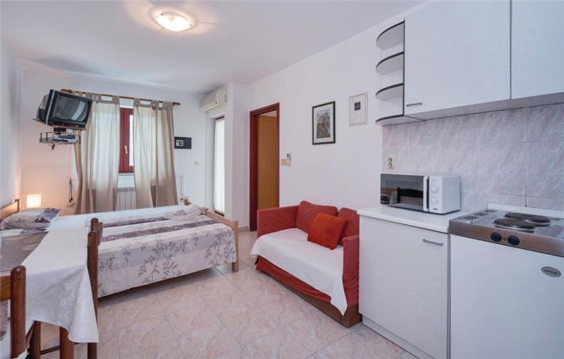 Sea-view villa in Pula, photograph 33