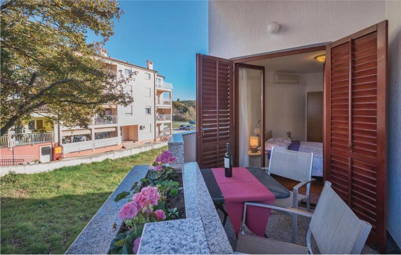 Sea-view villa in Pula, photograph 4