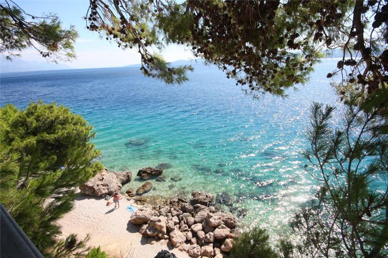 Beachfront villa in Medici, photograph 1