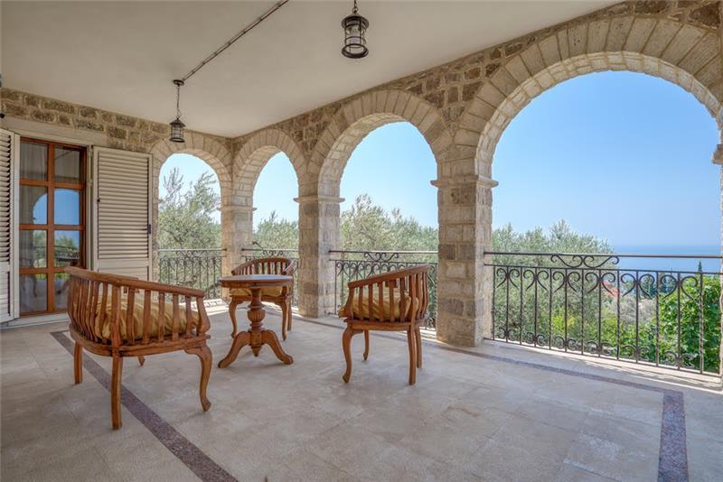 Sea-view villa in Sveti Stefan, photograph 21