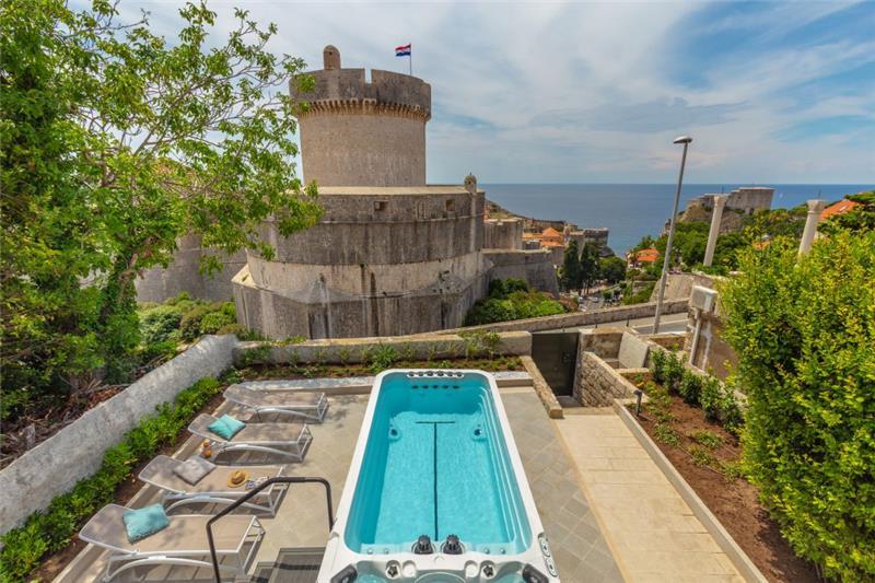 Villa in Dubrovnik, photograph 1
