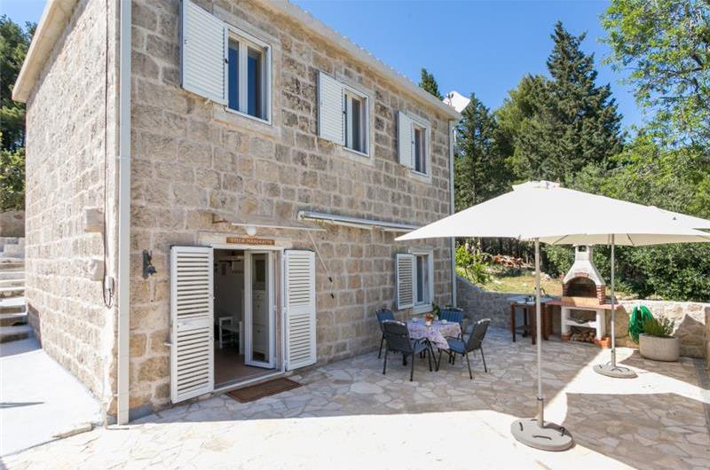 2 Bedroom Villa with Plunge Pool and Terrace in Cavtat, Sleeps 4-6