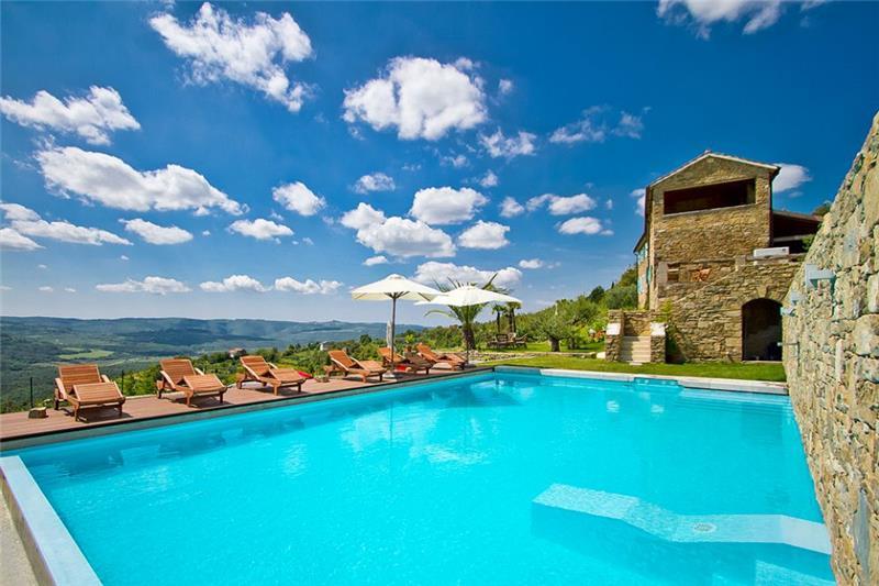 Villa in Motovun, photograph 1