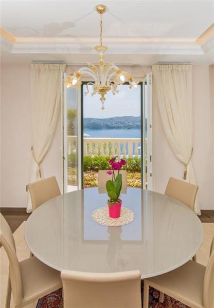 Sea-view villa in Orasac, photograph 16