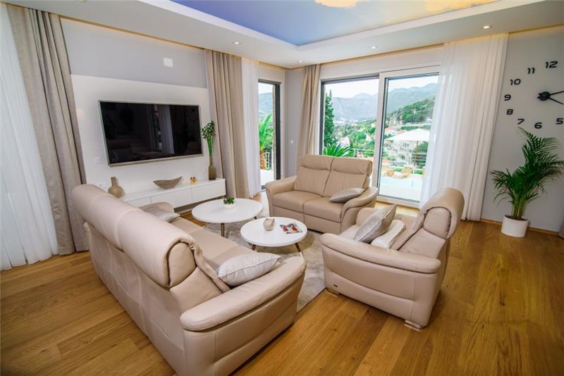 Beachfront villa in Dubrovnik, photograph 16