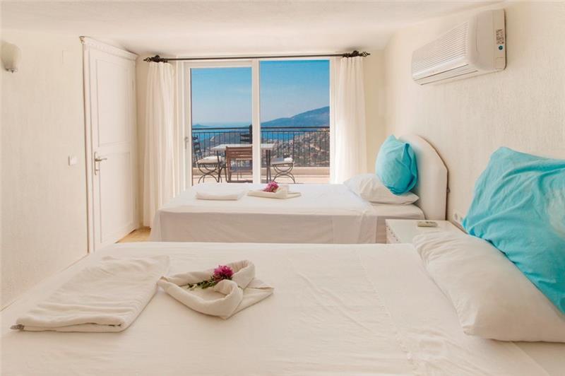 Sea-view villa in Kalkan, photograph 13