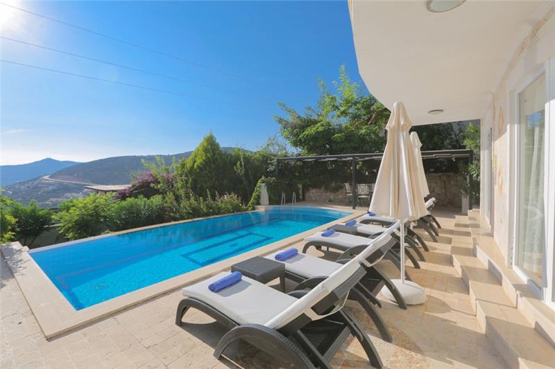 Sea-view villa in Kalkan, photograph 1