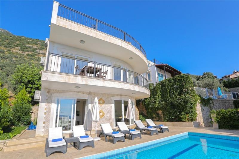 Sea-view villa in Kalkan, photograph 4