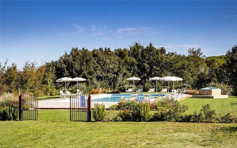 Villa in Tuscany, photograph 3