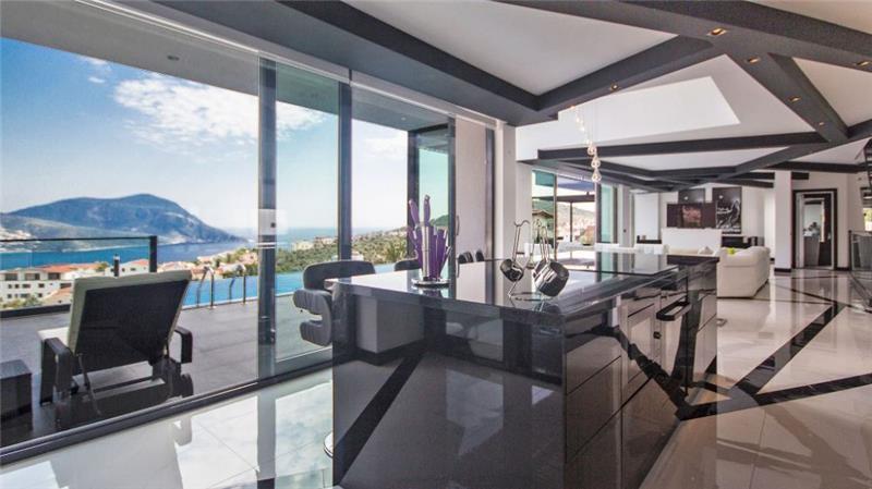 Sea-view villa in Kalkan, photograph 21