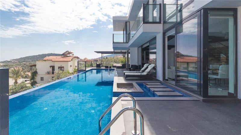 Sea-view villa in Kalkan, photograph 11