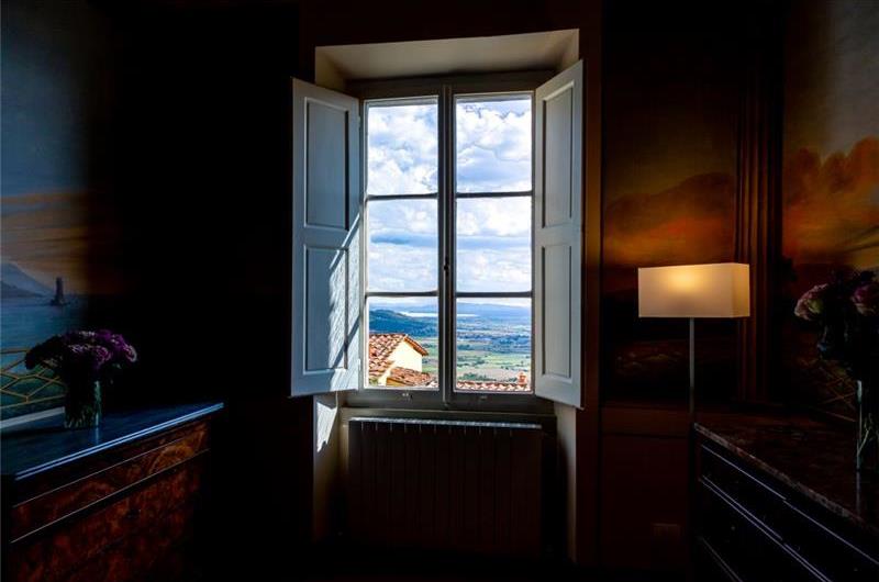 3 Bedroom Apartment in Cortona Town, Sleeps 6