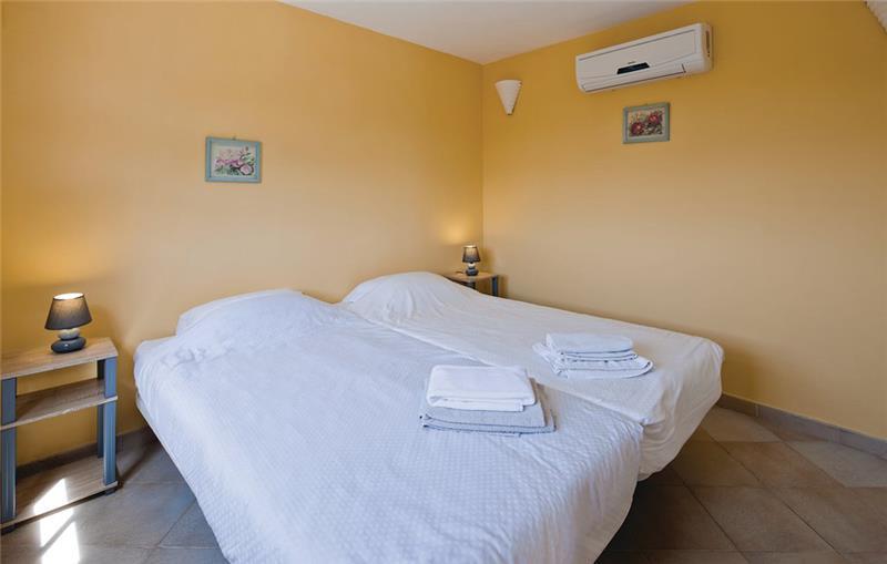 Villa in Algoz, photograph 7