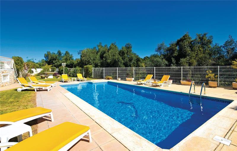 Villa in Albufeira, photograph 1