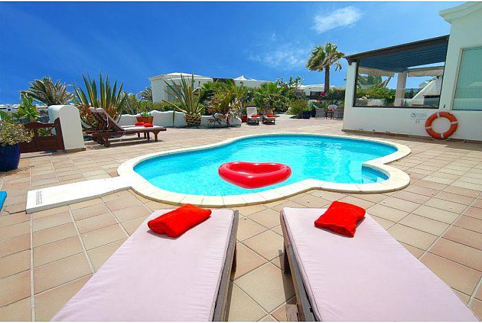 Villa in Lanzarote, photograph 1