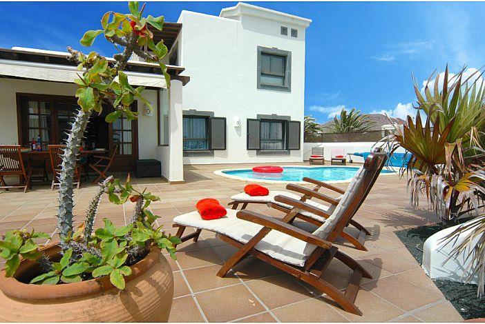 Villa in Lanzarote, photograph 2