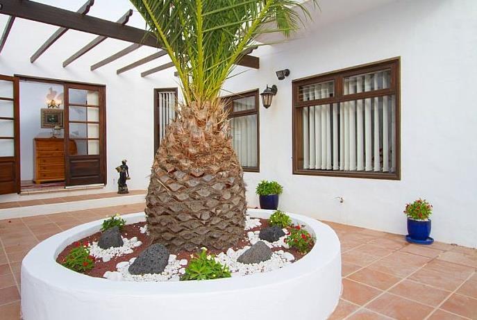 Sea-view villa in Lanzarote, photograph 18