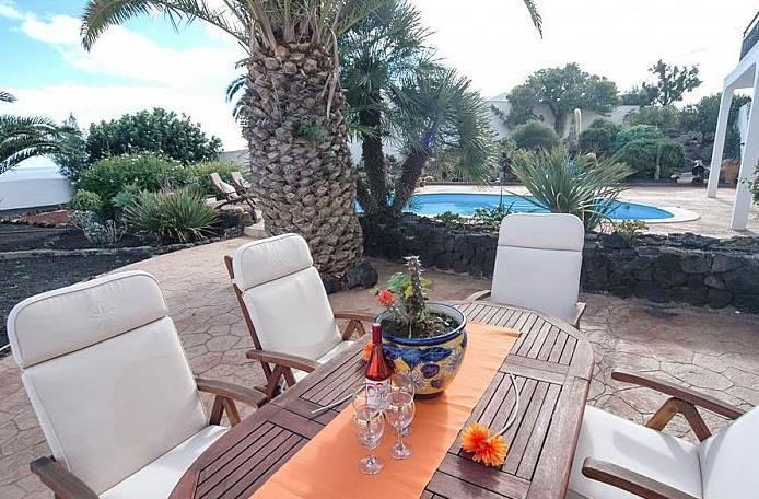 Sea-view villa in Lanzarote, photograph 6