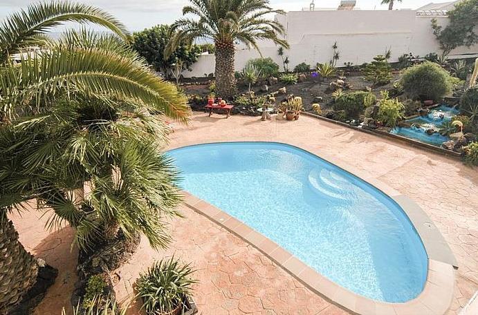 Sea-view villa in Lanzarote, photograph 3
