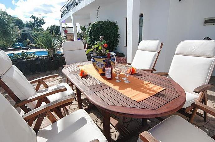 Sea-view villa in Lanzarote, photograph 5