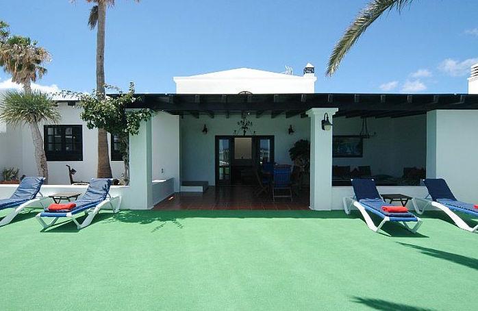 Sea-view villa in Lanzarote, photograph 3