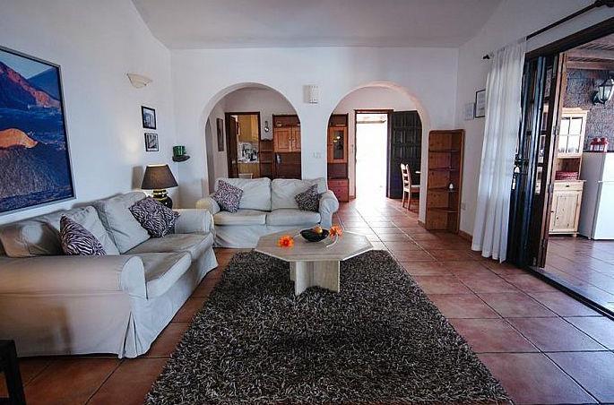 Sea-view villa in Lanzarote, photograph 9