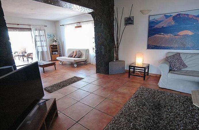 Sea-view villa in Lanzarote, photograph 13