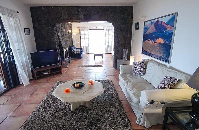 Sea-view villa in Lanzarote, photograph 10