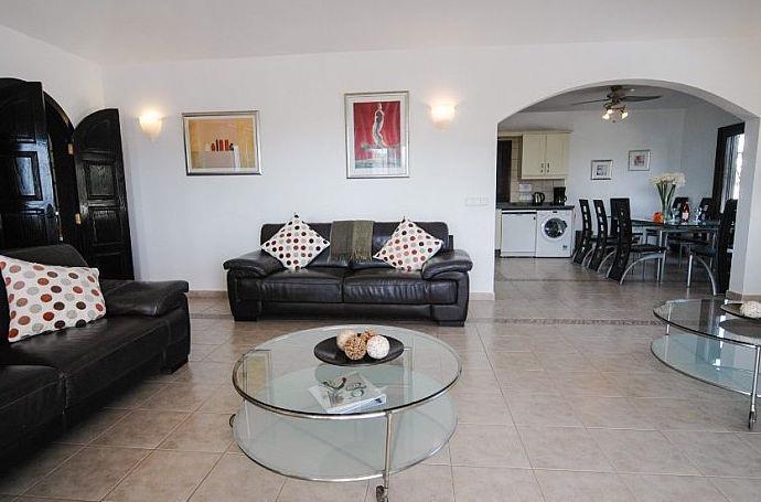 Sea-view villa in Lanzarote, photograph 11