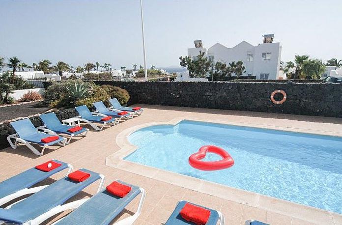 Sea-view villa in Lanzarote, photograph 1