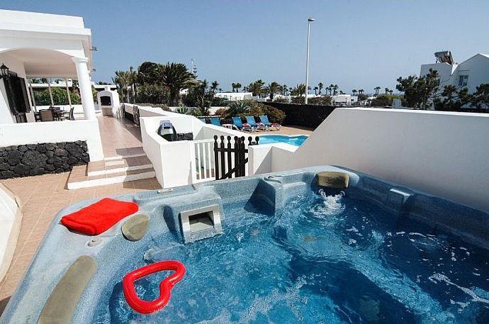 Sea-view villa in Lanzarote, photograph 25