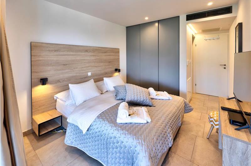 2 x 3 Bedroom Villas with Sea Views and Pools on Korcula Island, Sleeps 6 