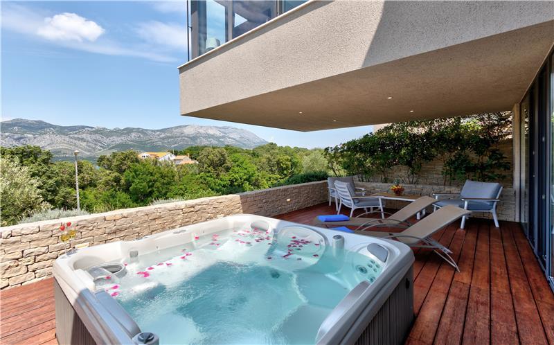 2 x 3 Bedroom Villas with Sea Views and Pools on Korcula Island, Sleeps 6 