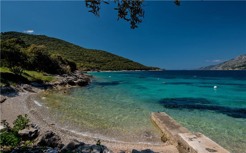 2 x 3 Bedroom Villas with Sea Views and Pools on Korcula Island, Sleeps 6 