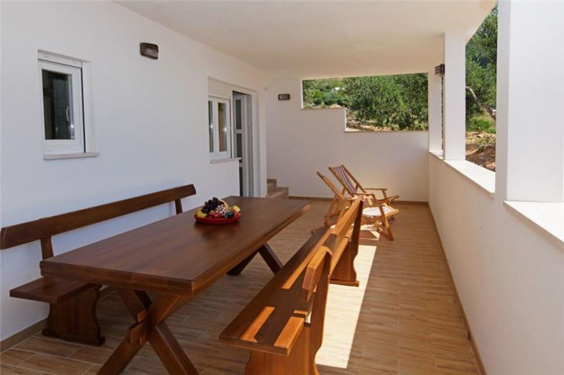 Villa in Bol, photograph 8