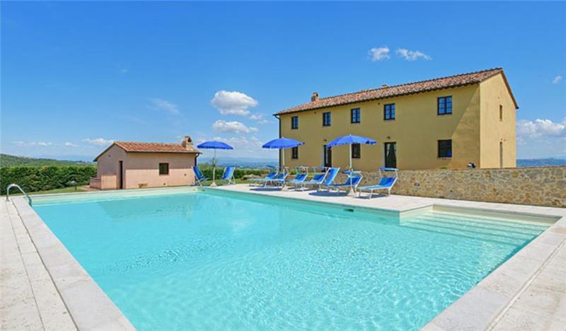Villa in Tuscany, photograph 1