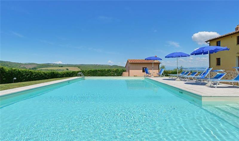 Villa in Tuscany, photograph 2