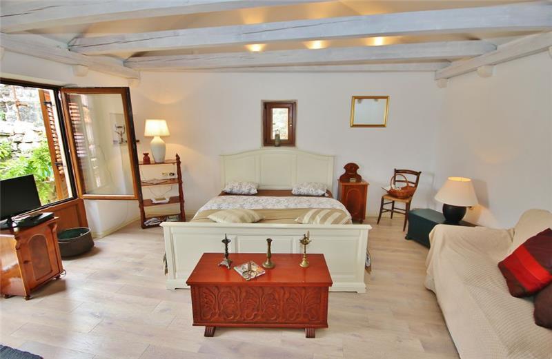 Sea-view villa in Mali Ston, photograph 4