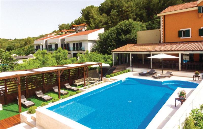 Sea-view villa in Skradin, photograph 4