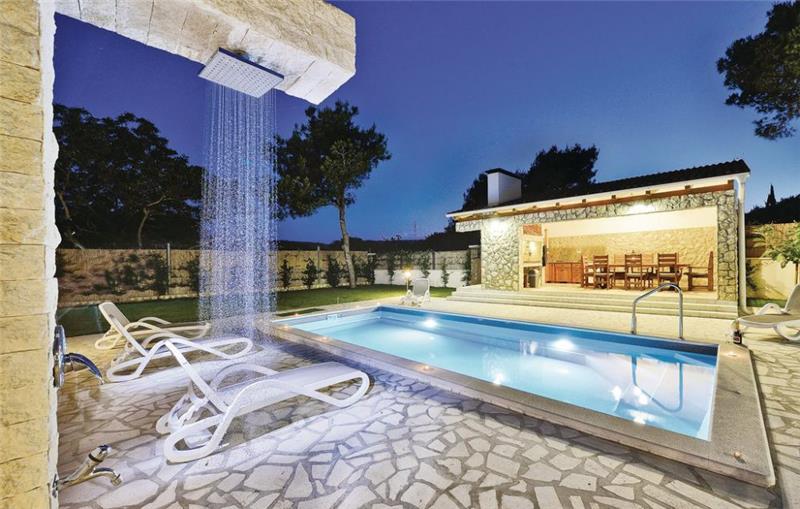 Villa in Sibenik, photograph 5