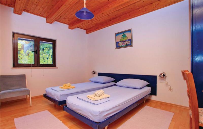 Beachfront villa in Lumbarda, photograph 25