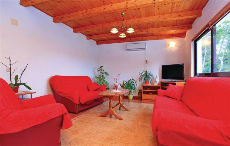 Beachfront villa in Lumbarda, photograph 17