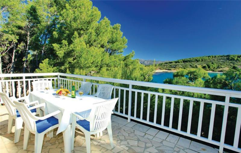 Beachfront villa in Lumbarda, photograph 5
