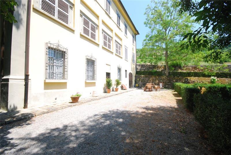 Villa in Tuscany, photograph 3