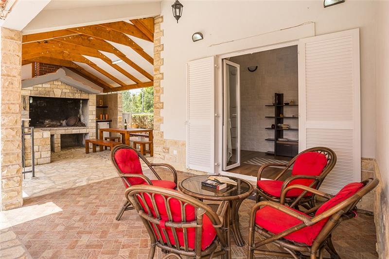 Villa in Solta Island, photograph 7
