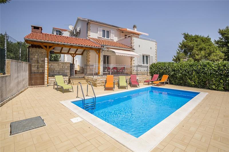 Villa in Solta Island, photograph 1