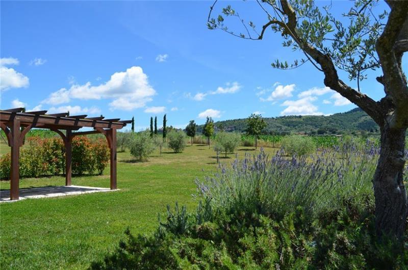 Villa in Umbria, photograph 3