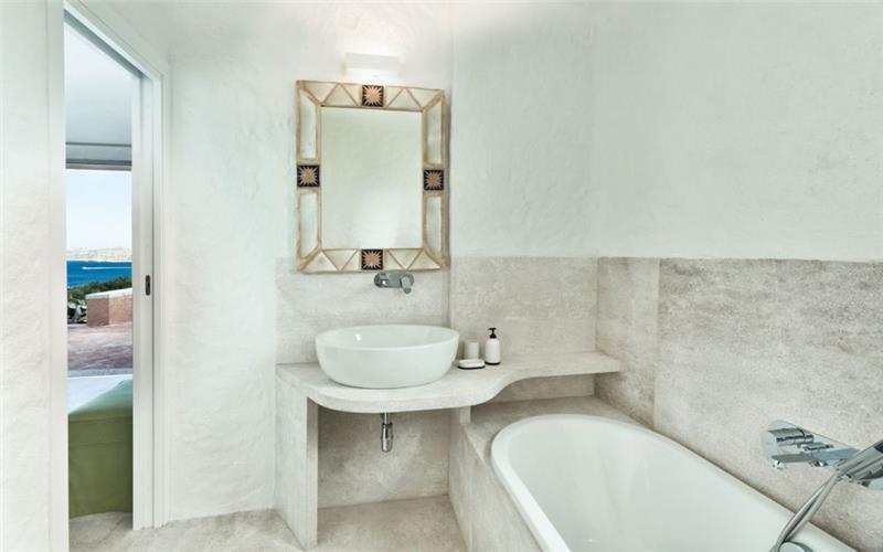 Sea-view villa in Sardinia, photograph 26